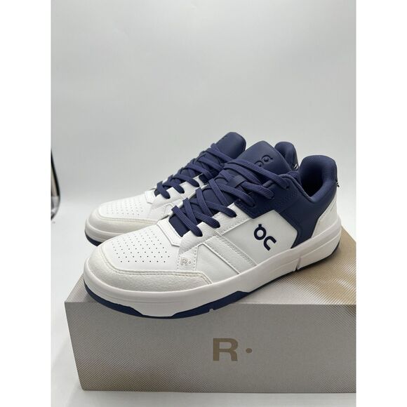 On The Roger Clubhouse Men Tennis Shoe Size 8.5 Color White & Acai New in Box * - Picture 2 of 10